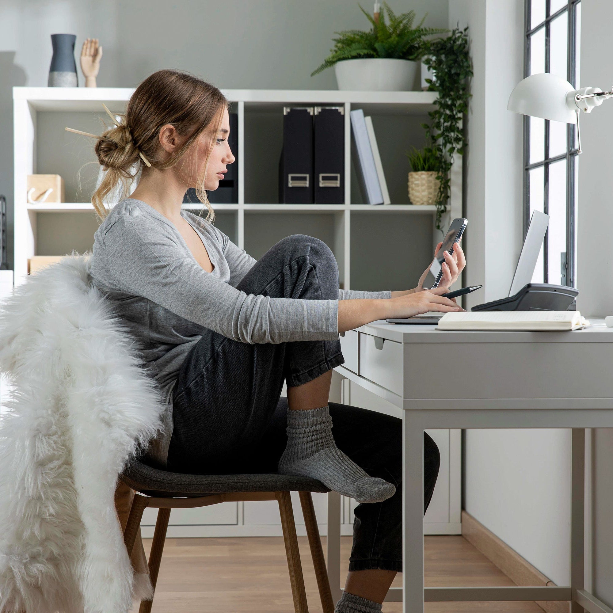 A Guide to Choosing the Right Office Chair for Women